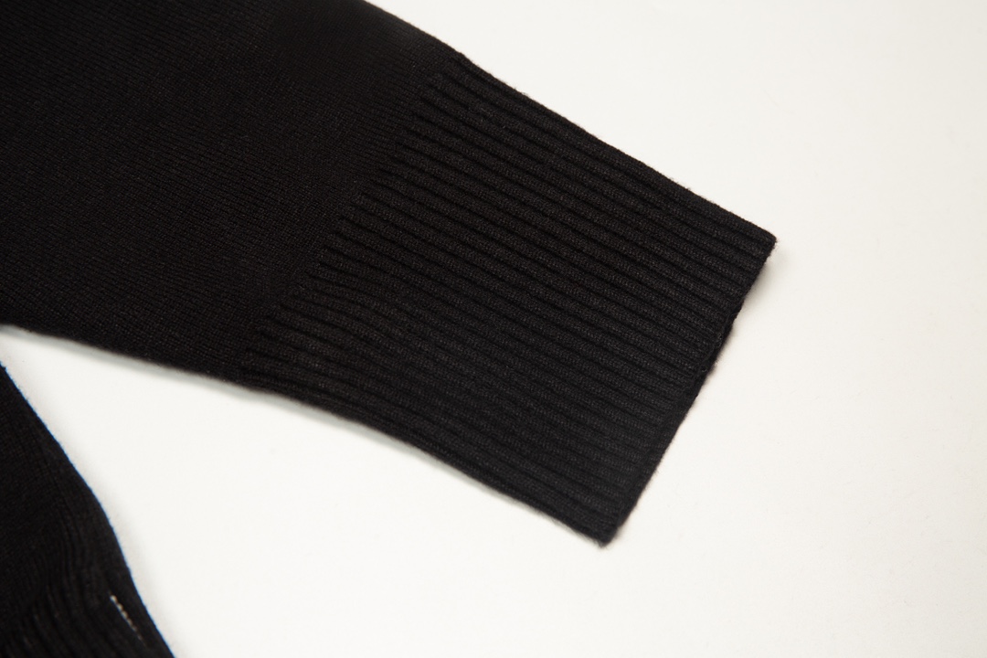 Thom Browne Unisex Sweatshirt Size S-XL