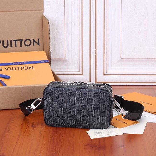 Louis Vuitton M60418 Mens Shoulder Bags 18.5*11*6.5cm