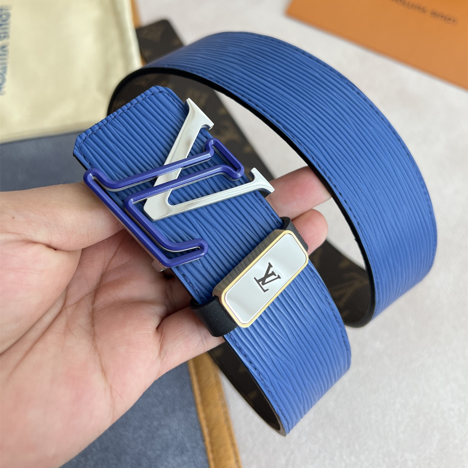 Louis Vuitton Mens Belt Width 4cm