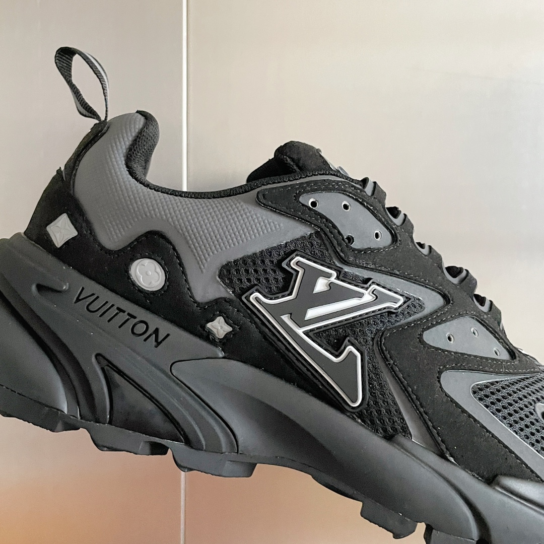 Louis Vuitton LV Runner Tatic Sneaker Size 40-46