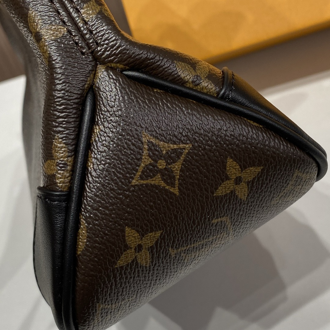 Louis Vuitton M45831 Odeon Monogram Women Shoulder Bags Size 29*16*9.5cm