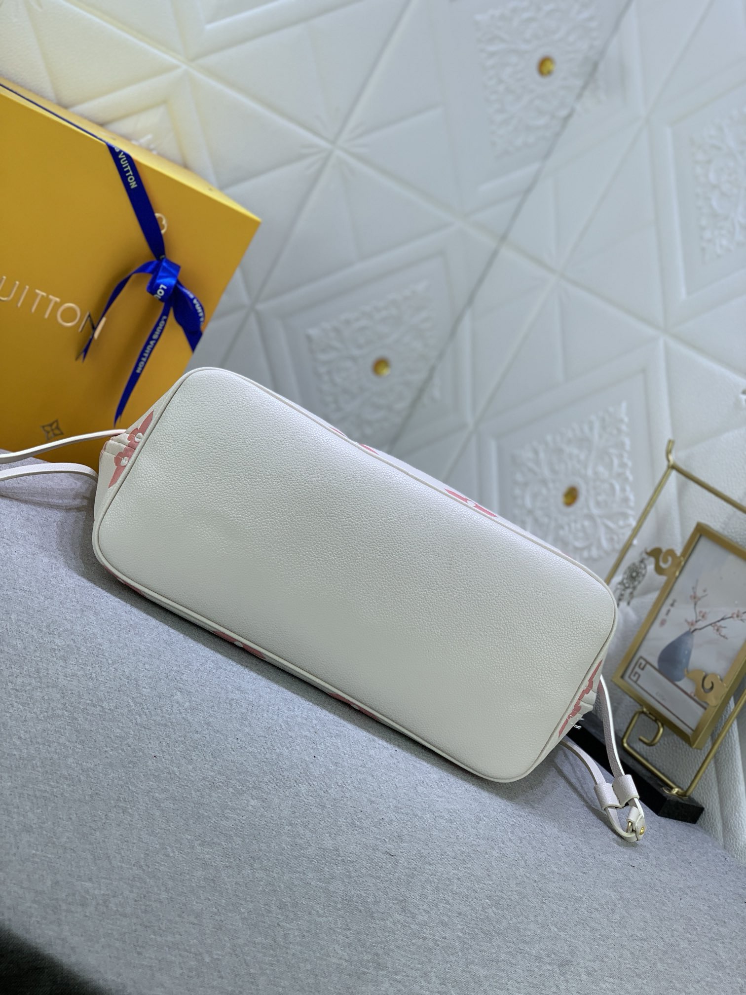 Louis Vuitton Shopping Bags 32*29*17cm