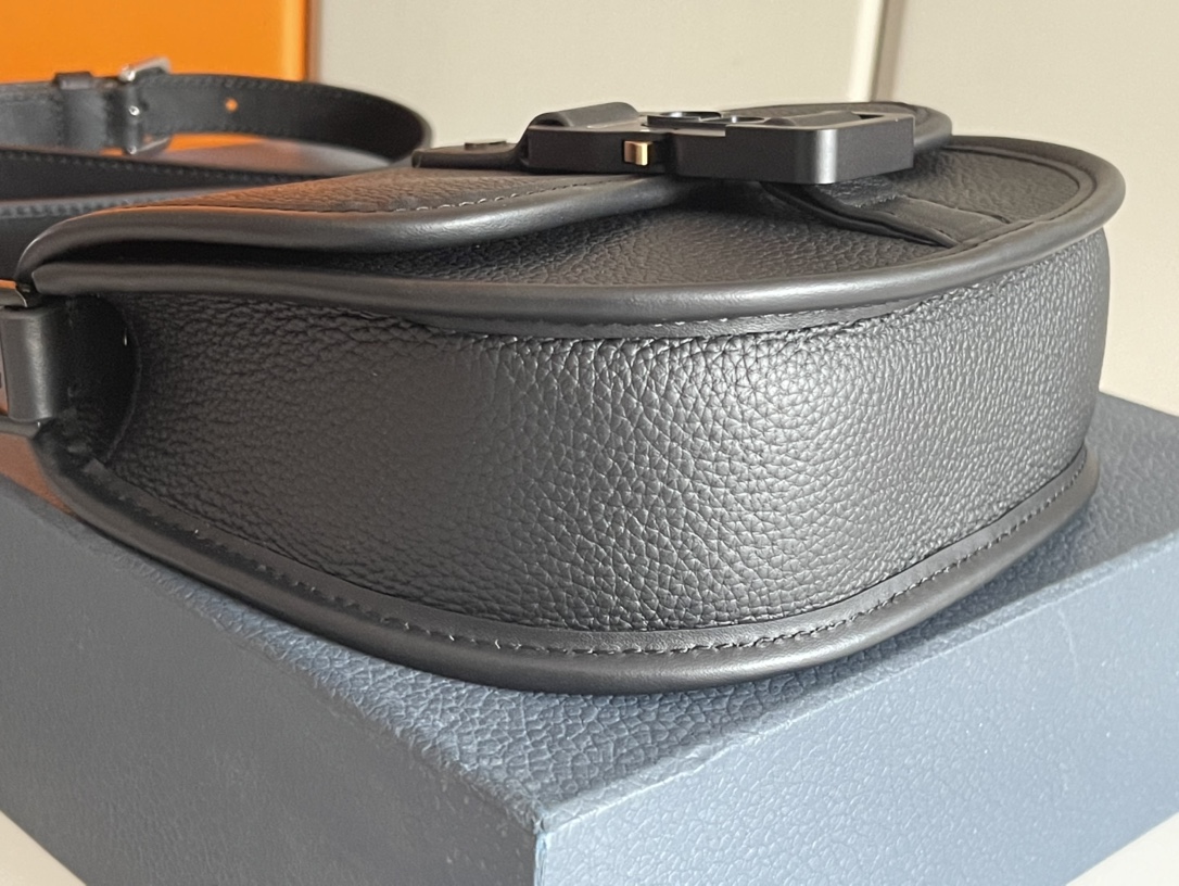 Dior 2022SS Gallop Mens Shoulder Bags 20.5*16*5cm