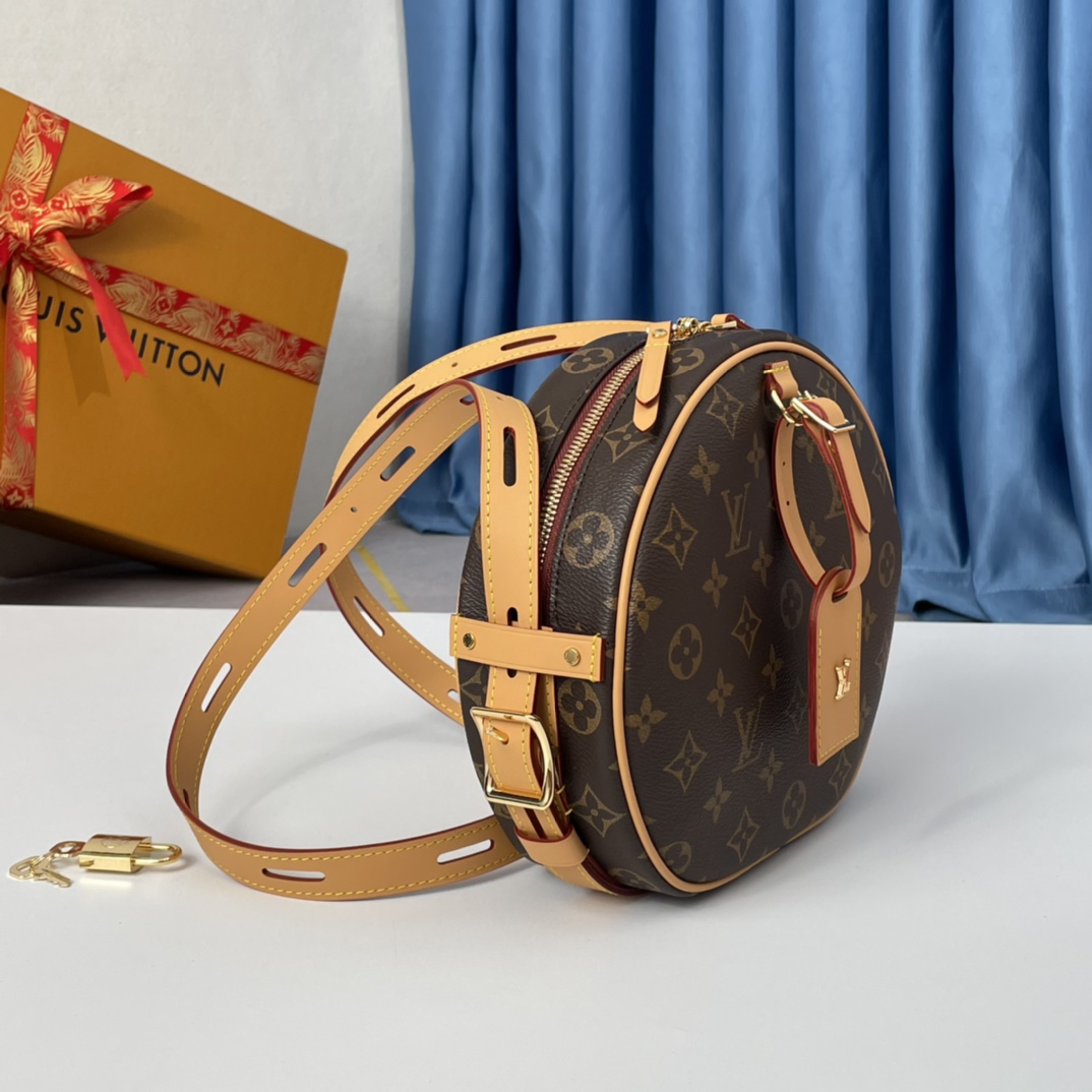 Louis Vuitton M45647 Boite Chapeau Souple Women Shoulder Bags Size 22.5*20*8cm