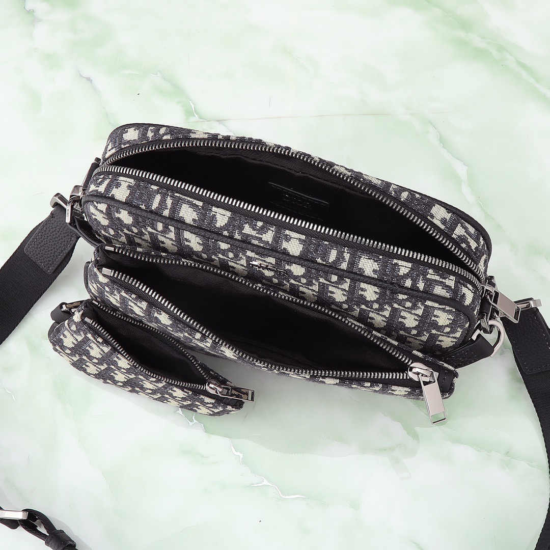 Dior Oblique Mens Shoulder Bags Size 18*25*5cm