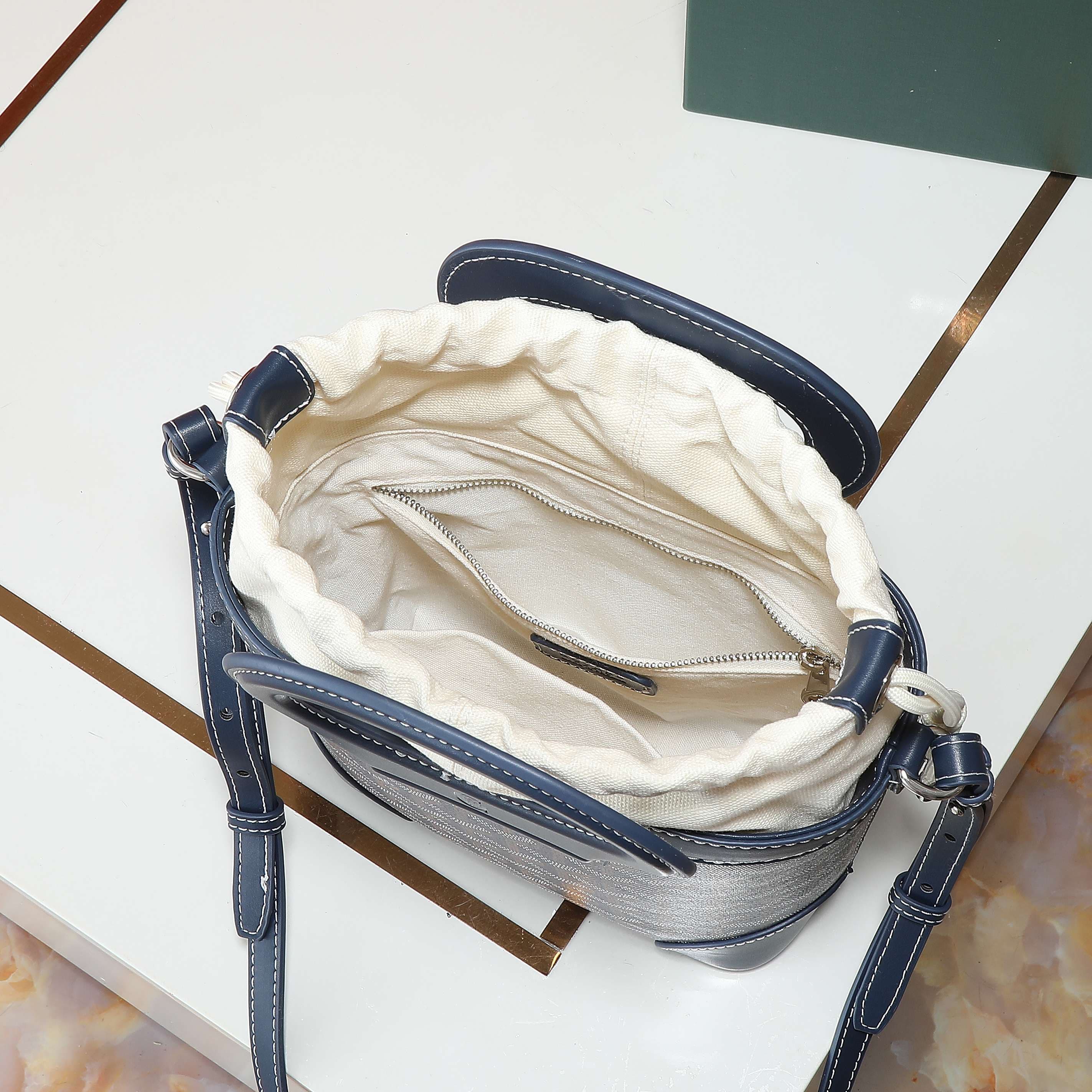 Goyard Beluga Women Shoulder Bags Size 23*18.5*8cm