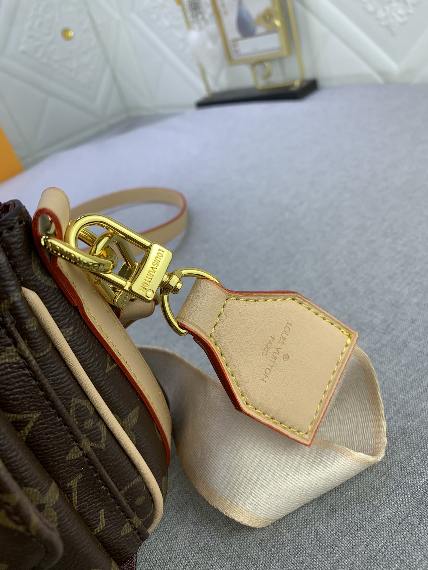 Louis Vuitton M46999 Viva-cité Women Shoulder Bags Size 25*15*8cm