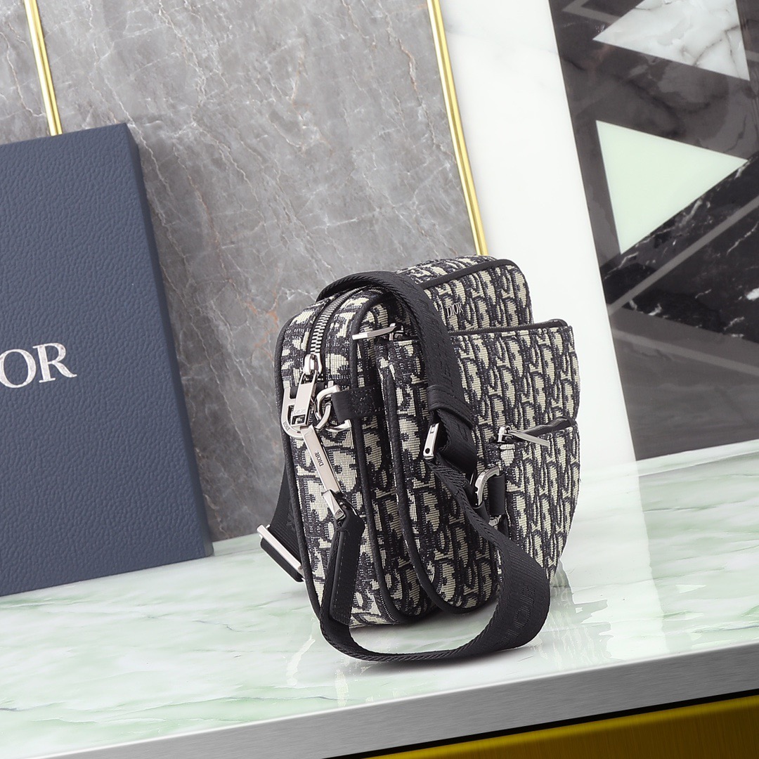 Dior Oblique Mens Shoulder Bags Size 18*25*5cm