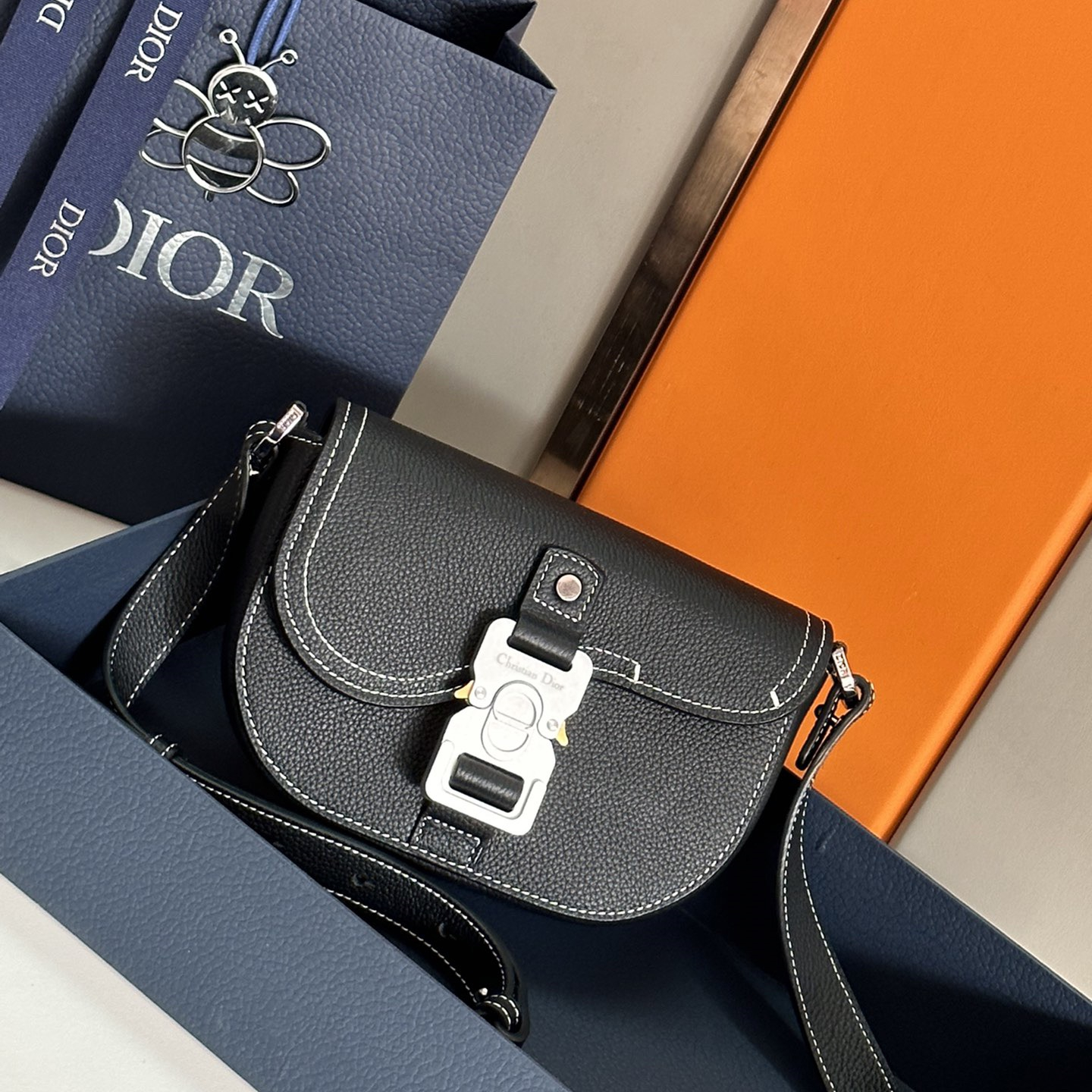 Dior Oblique Mens Shoulder Bags Size 19.5*13*4.3cm