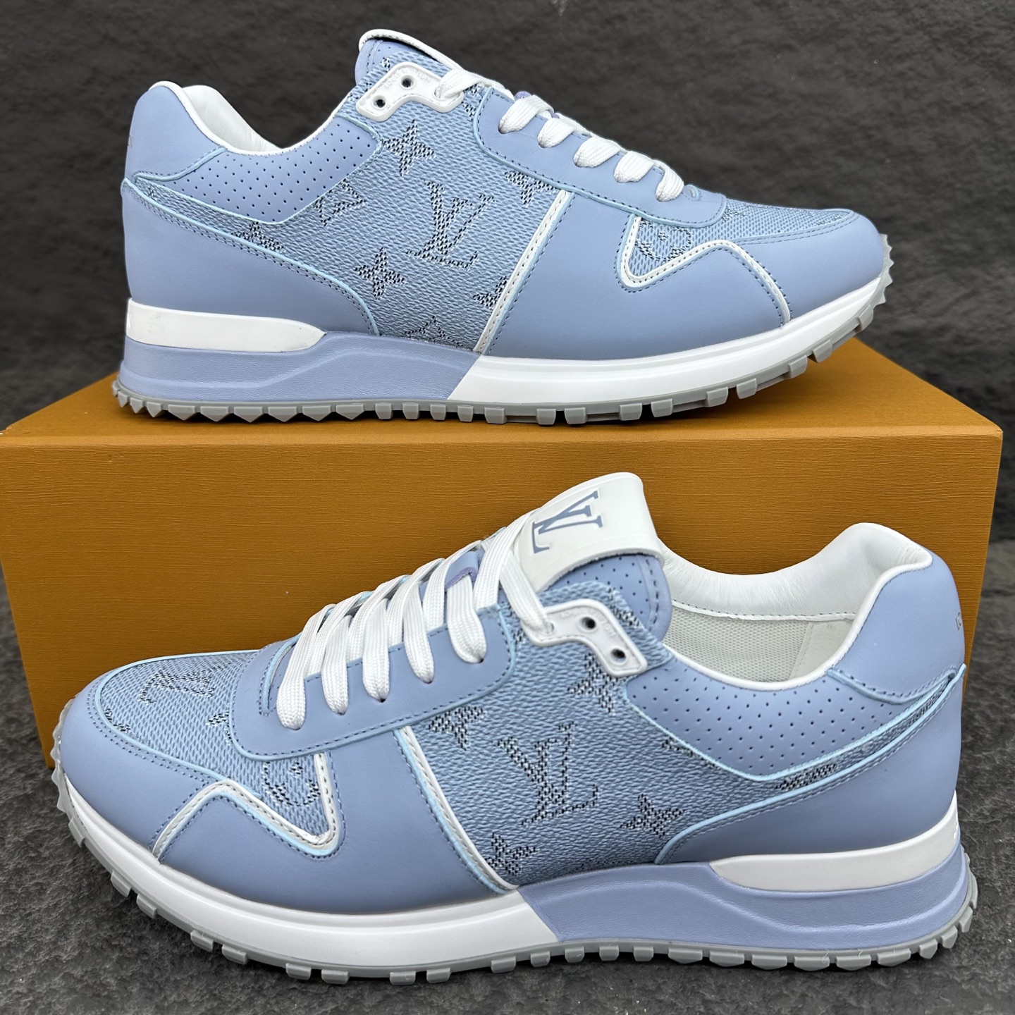 Louis Vuitton Run Away Sneaker For Men Size 39-46