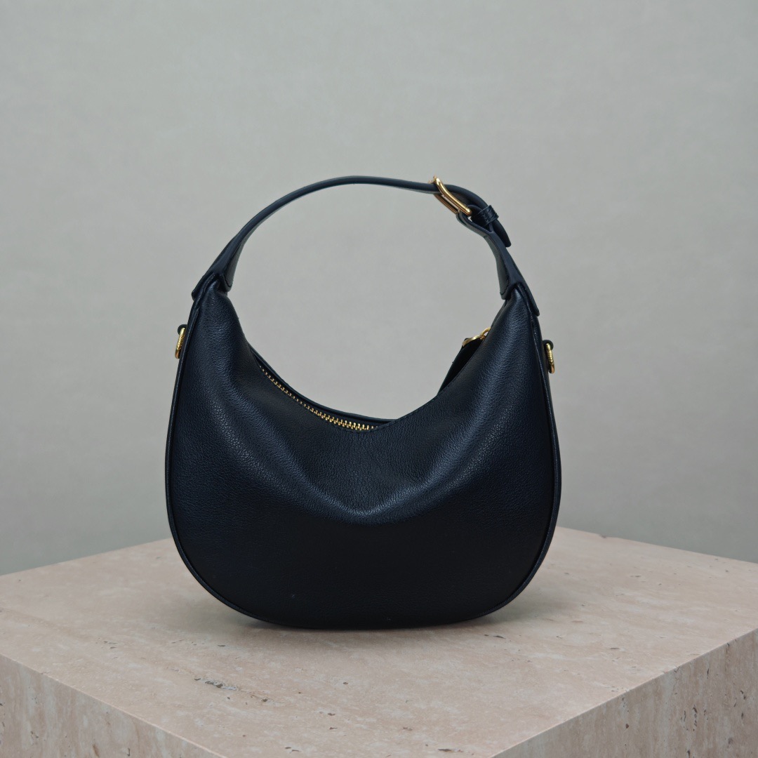 Celine 25ss Lulu Women Shoulder Bags Size 24*21*5cm