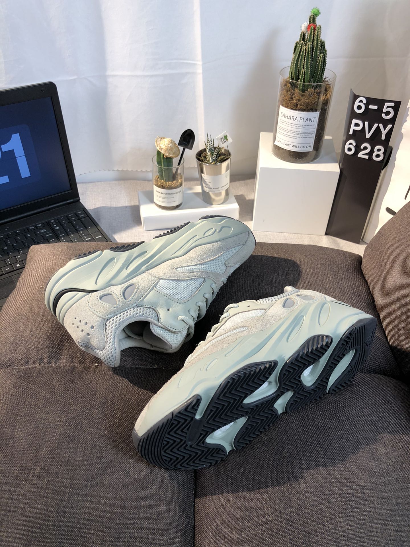 Yeezy 700 Boost Mens/Women's Sneakers Shoes 36 - 45