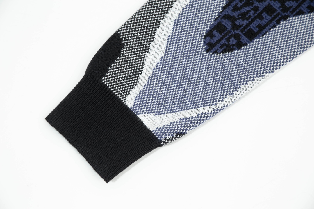 Fendi Unisex Sweatshirt Size S-XXL