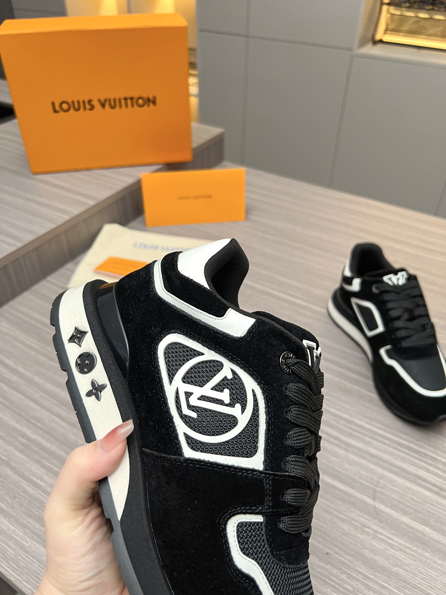 Louis Vuitton 2024ss Runaway Sneaker Size 40-46