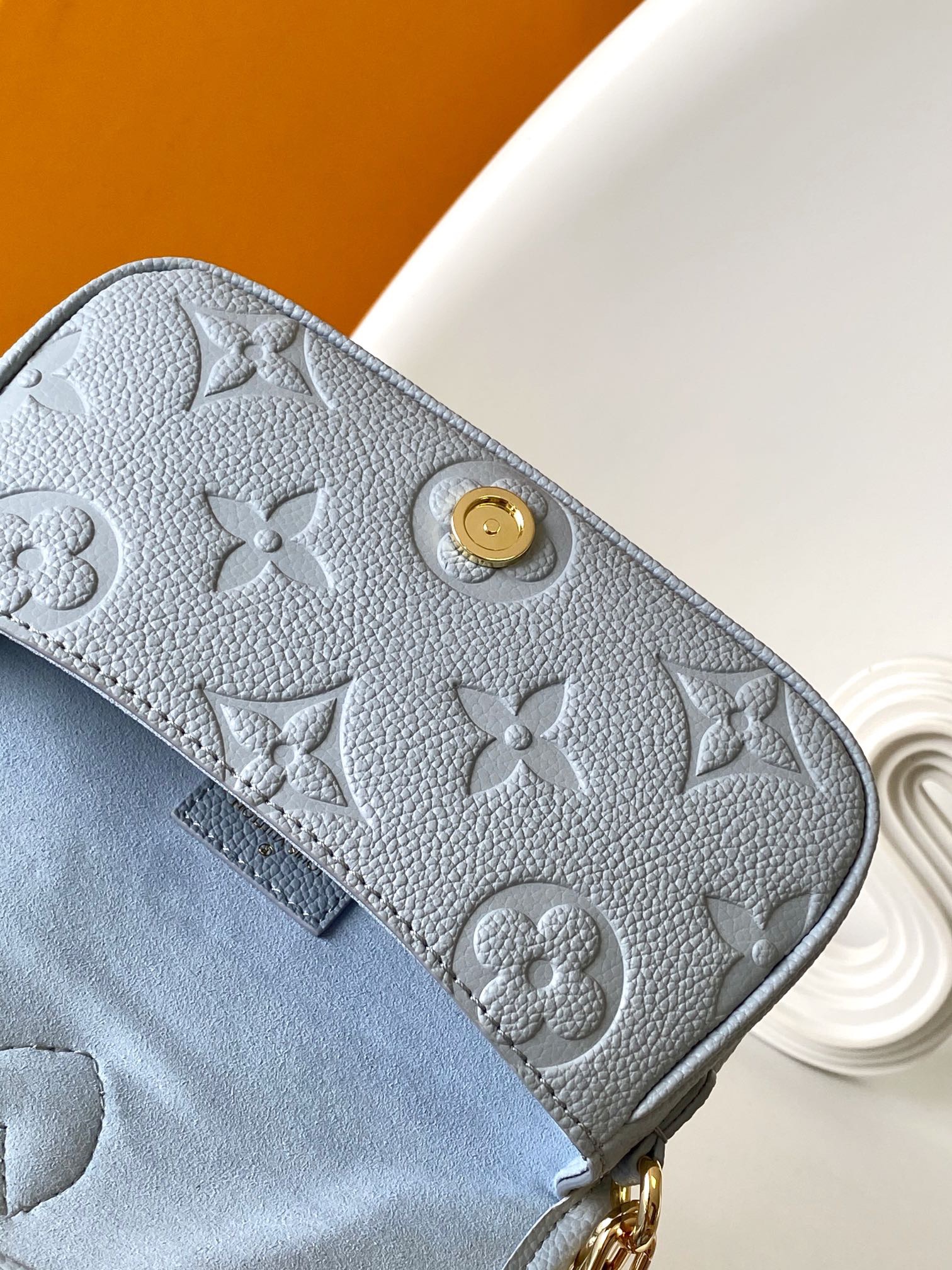 Louis Vuitton M83592 Nano Diane Women Shoulder Bags Size 19*10.5*6cm