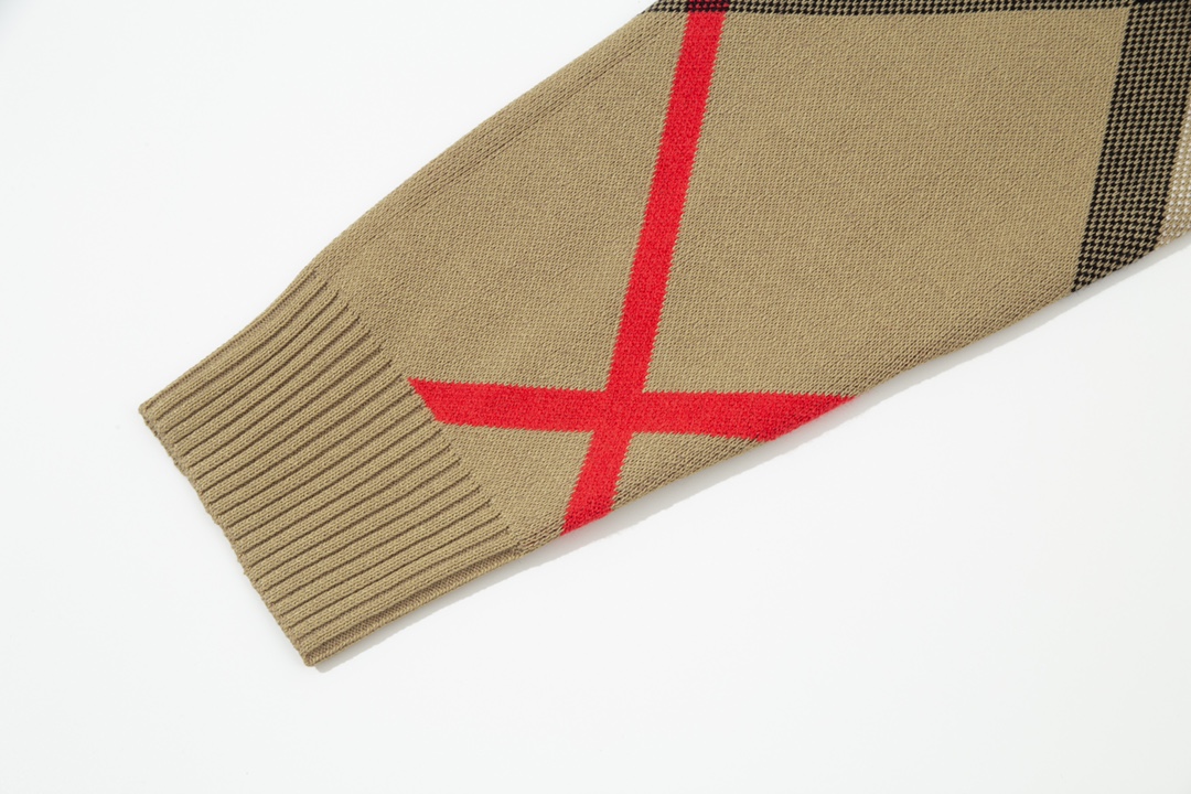 Burberry Unisex Sweatshirt Size S-XL