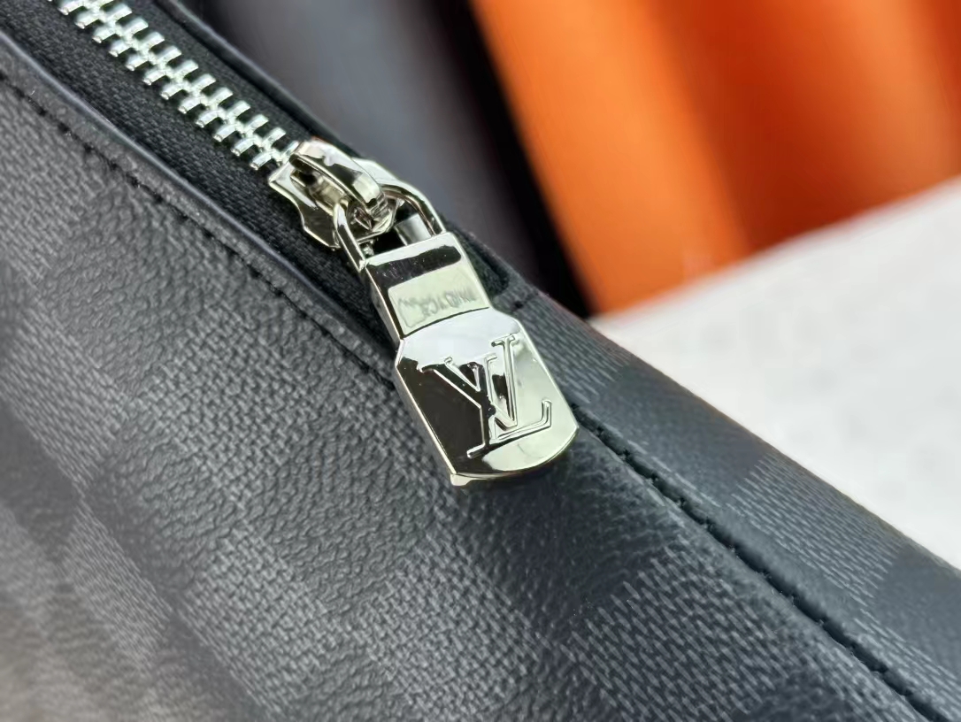 Louis Vuitton New Pouch Damier Graphite Clutch Bags Size 21*27*5cm