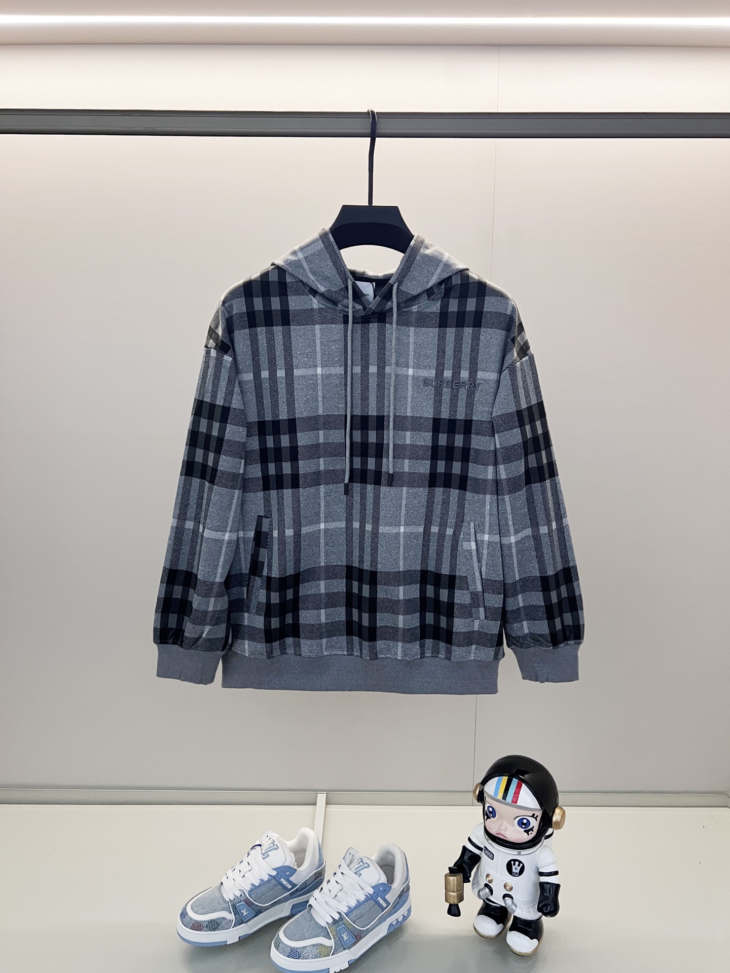 Burberry Unisex Sweatshirt Size S-XL