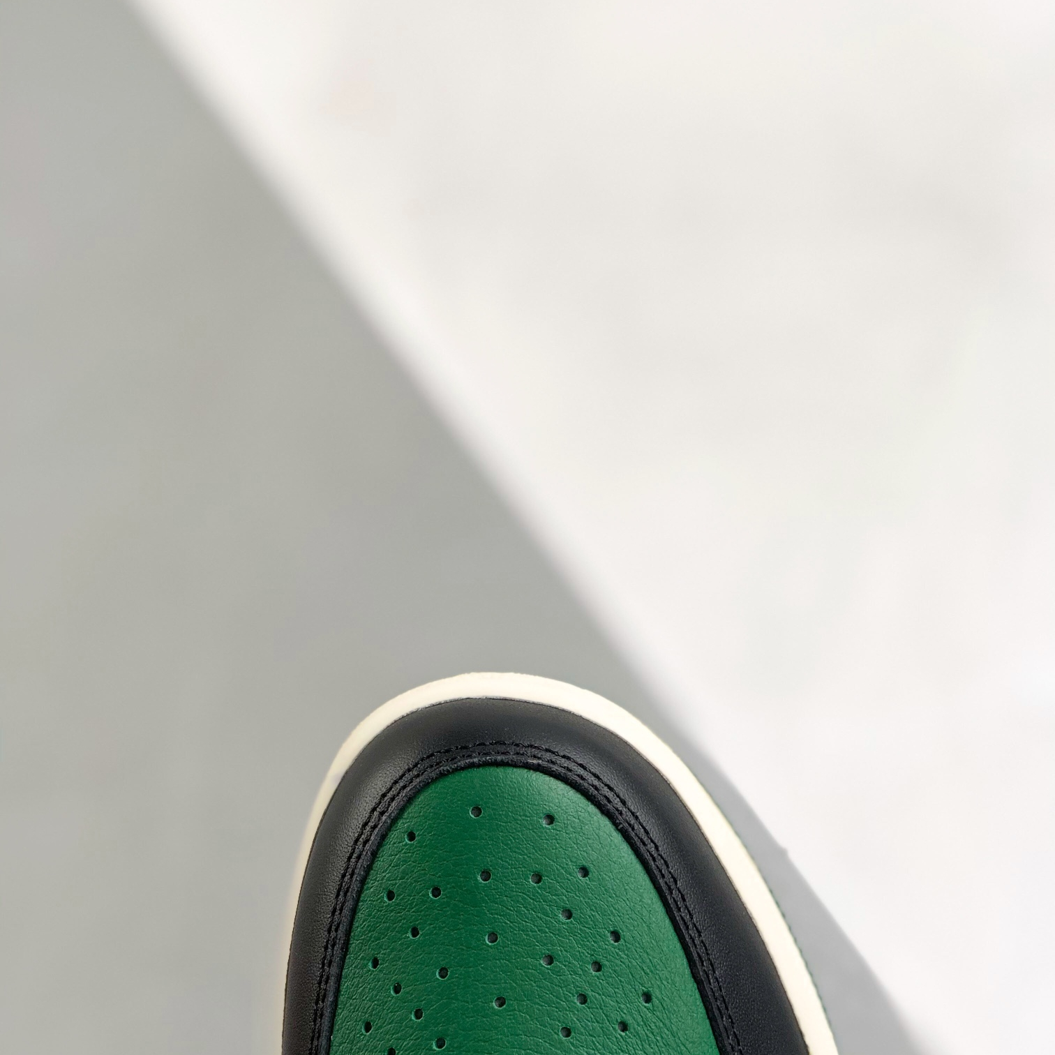 Nike Air Jordan 1 High Top Sneakers Shoes Gr. 36-46