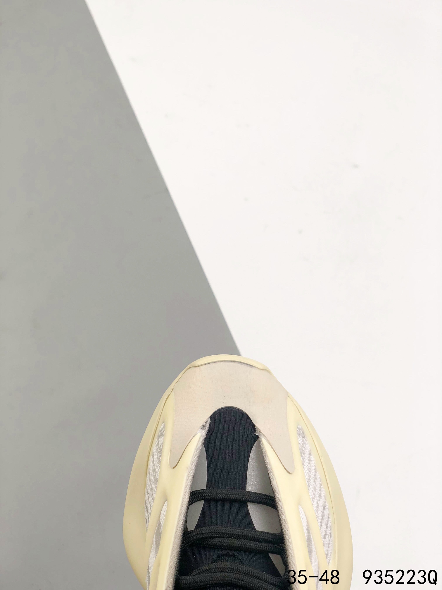 Yeezy 700 V3 Mens/Women's Sneakers Shoes 35 - 48