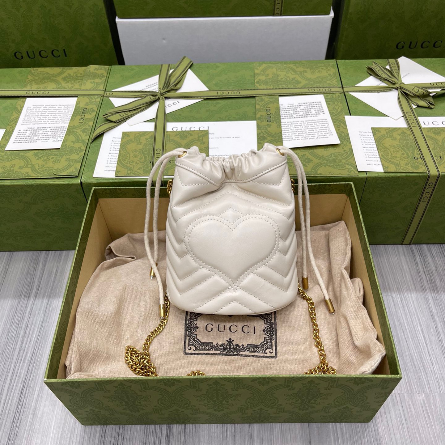 Gucci GG Marmont Bucket Women Shoulder Bags Size 17*13cm