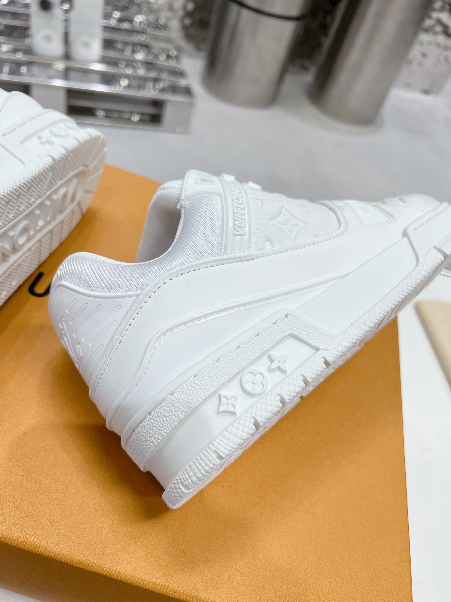 Louis Vuitton Trainer Sneaker White Size 36-46