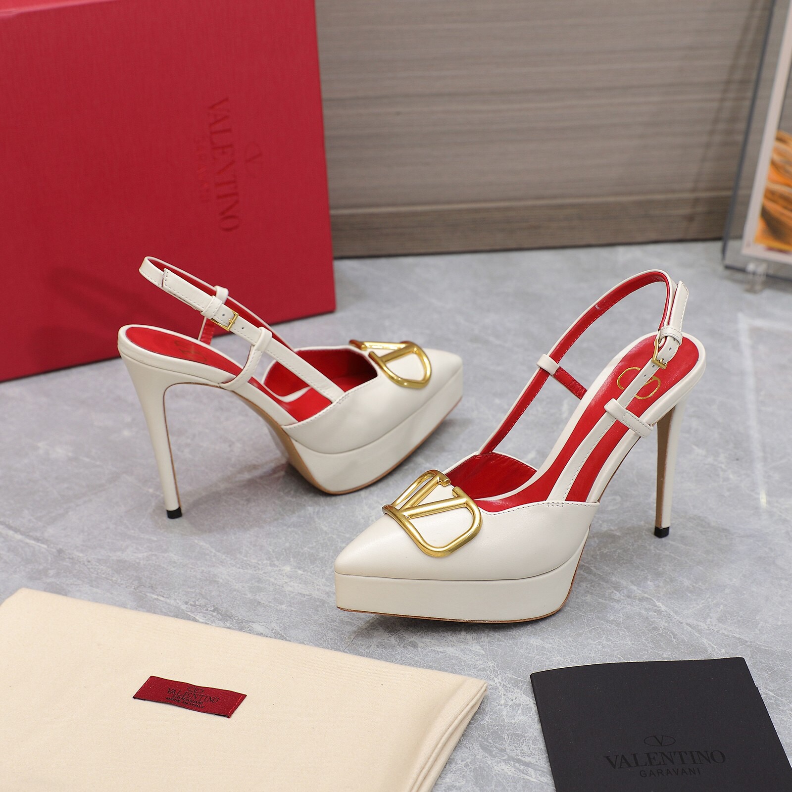 Valentino Vlogo Signature Calfskin Slingback Pumps Size 35-41 4-Color