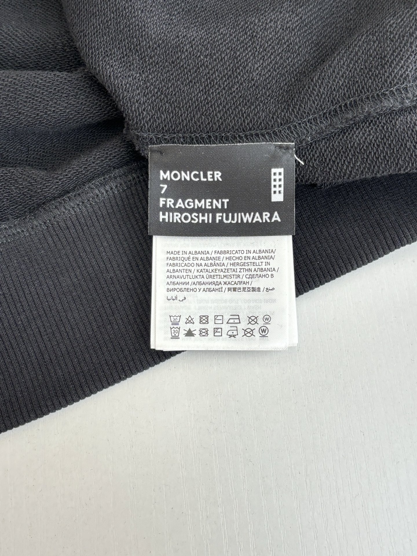 Moncler Unisex Sweatshirt Size S-XL