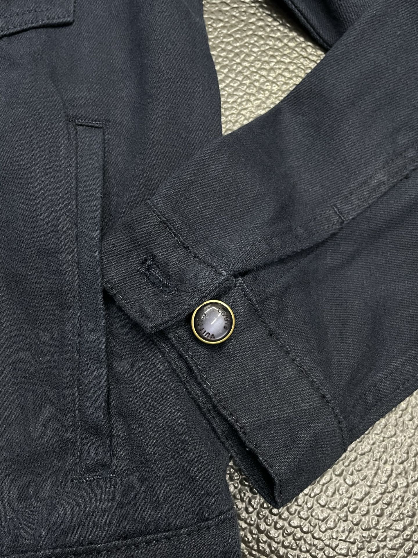 Louis Vuitton Unisex Jacket Size S-XL