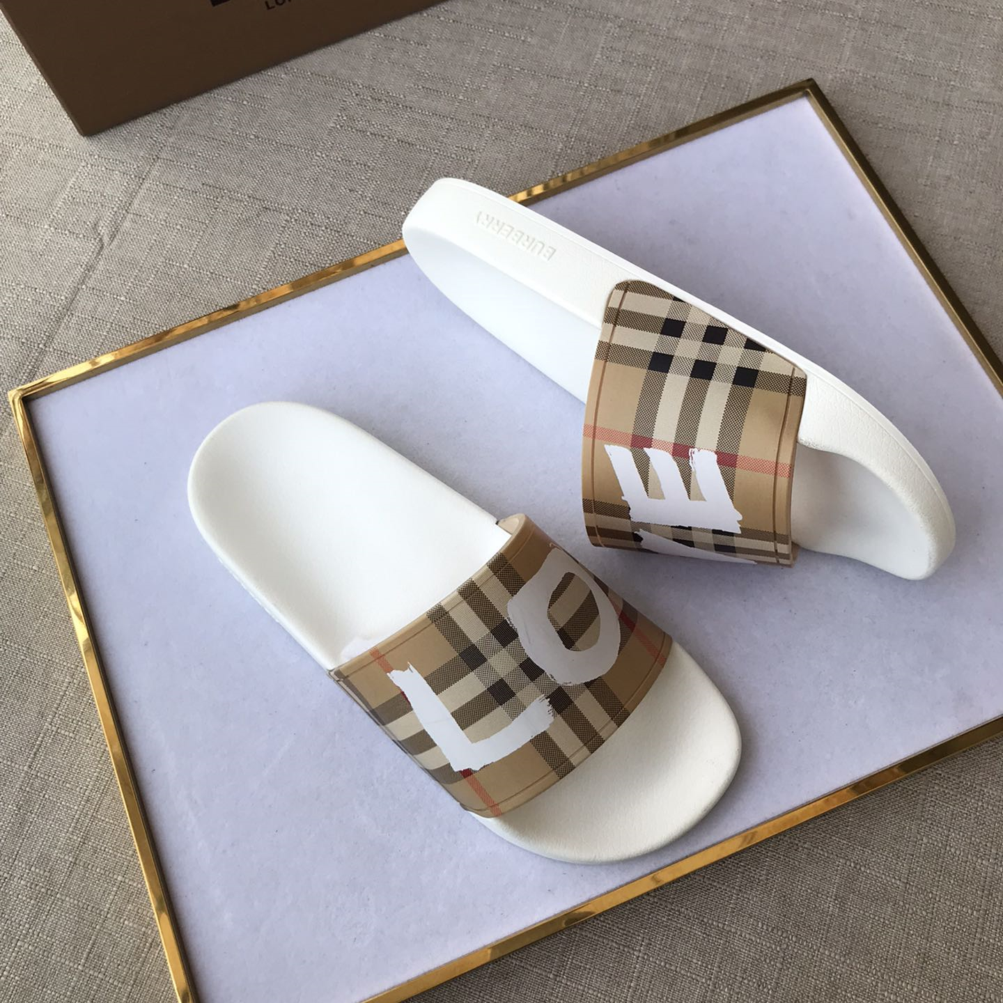 Burberry Mens Women Sandals Gr. 36-46