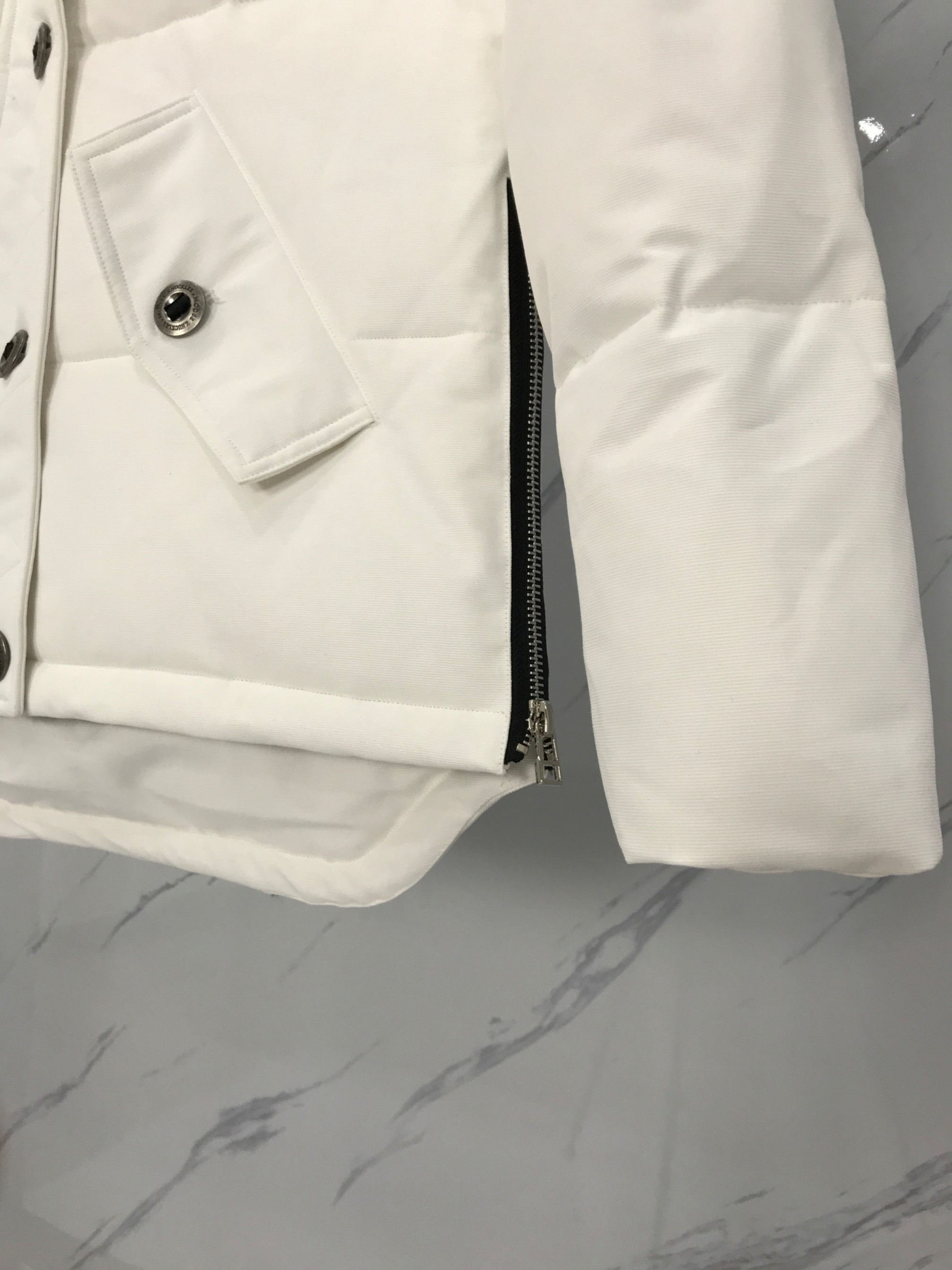 Moose Knuckles 05 Women Winter Jacket Size XS-XL