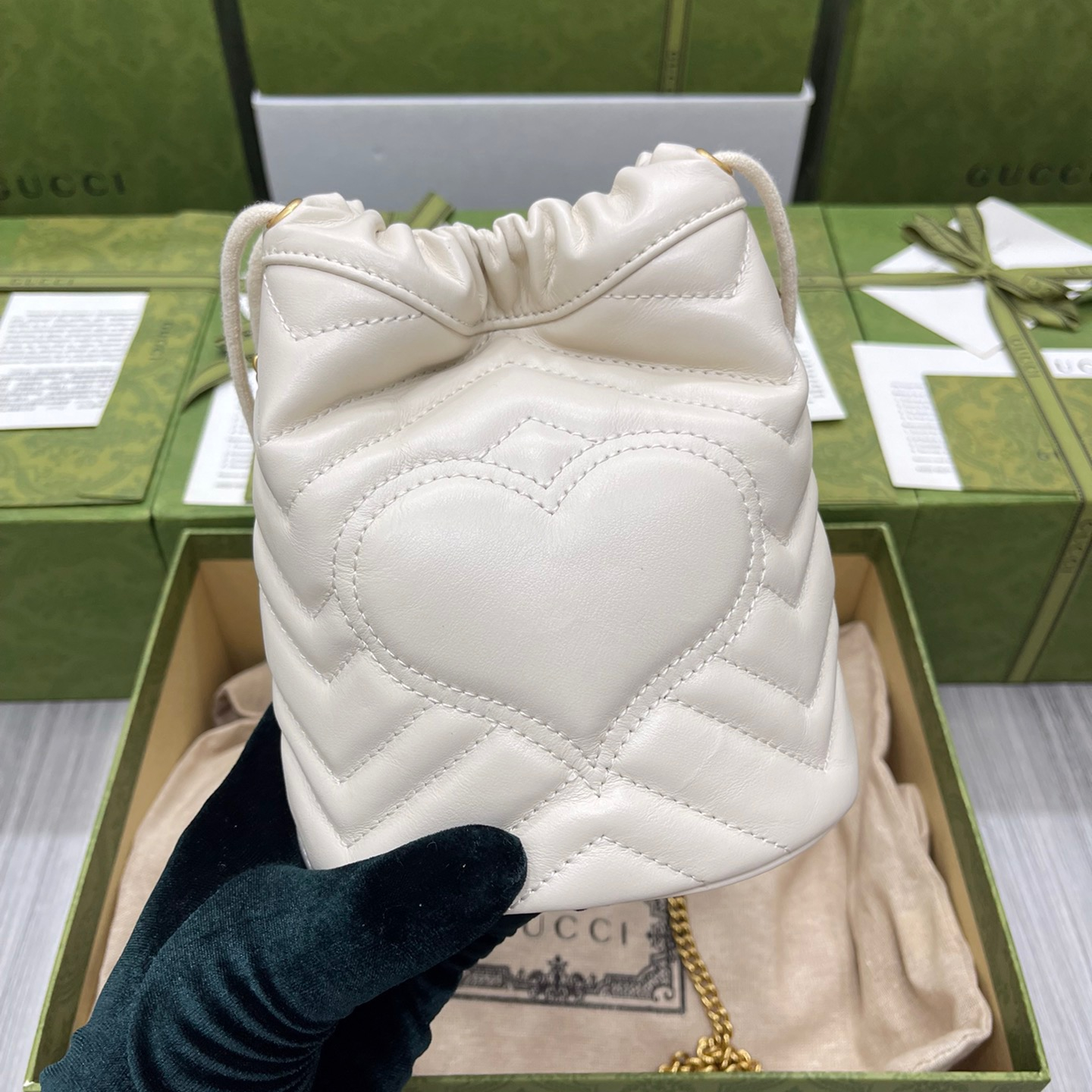 Gucci GG Marmont Bucket Women Shoulder Bags Size 17*13cm