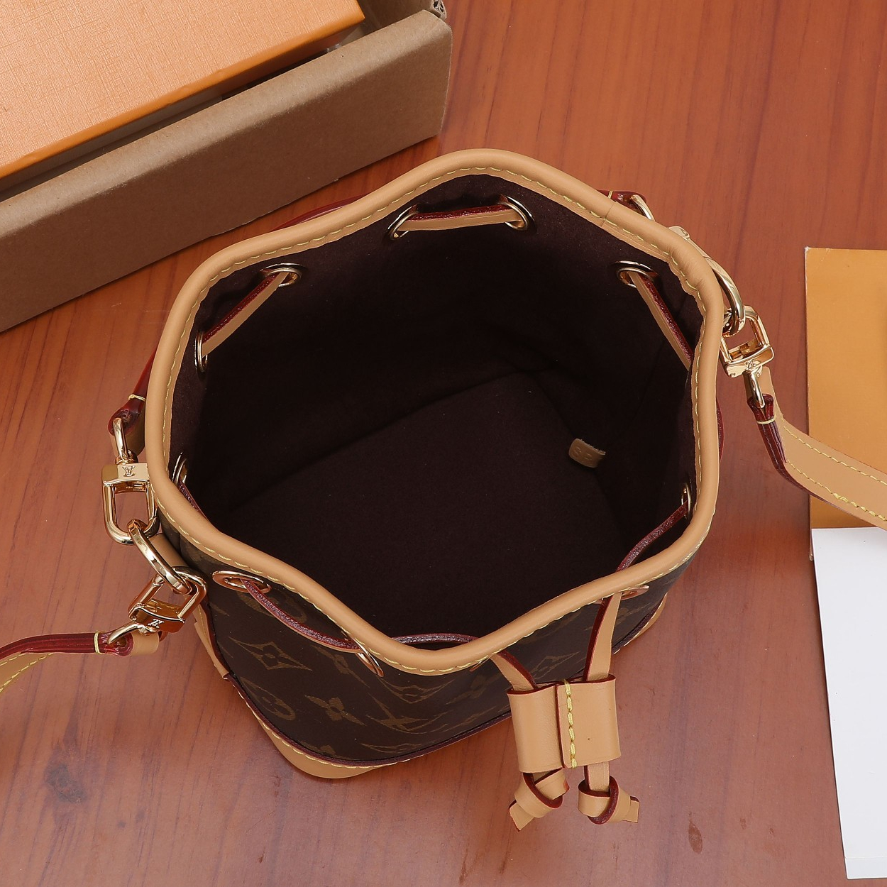 Louis Vuitton M46099 Bagatelle Women Shoulder Bags Size 22*14*9cm