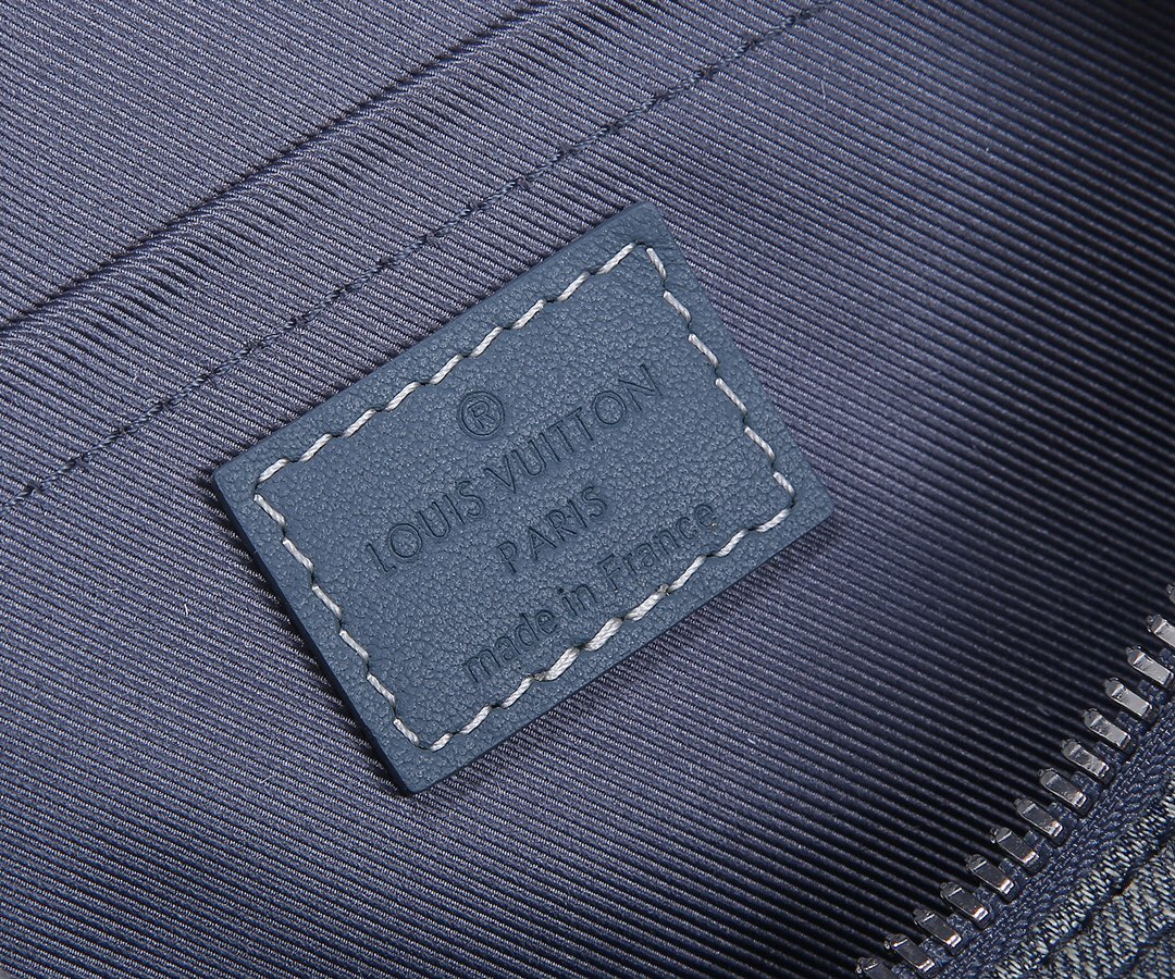 Louis Vuitton Keepall Bandoulière 25 Mens Shoulder Bags