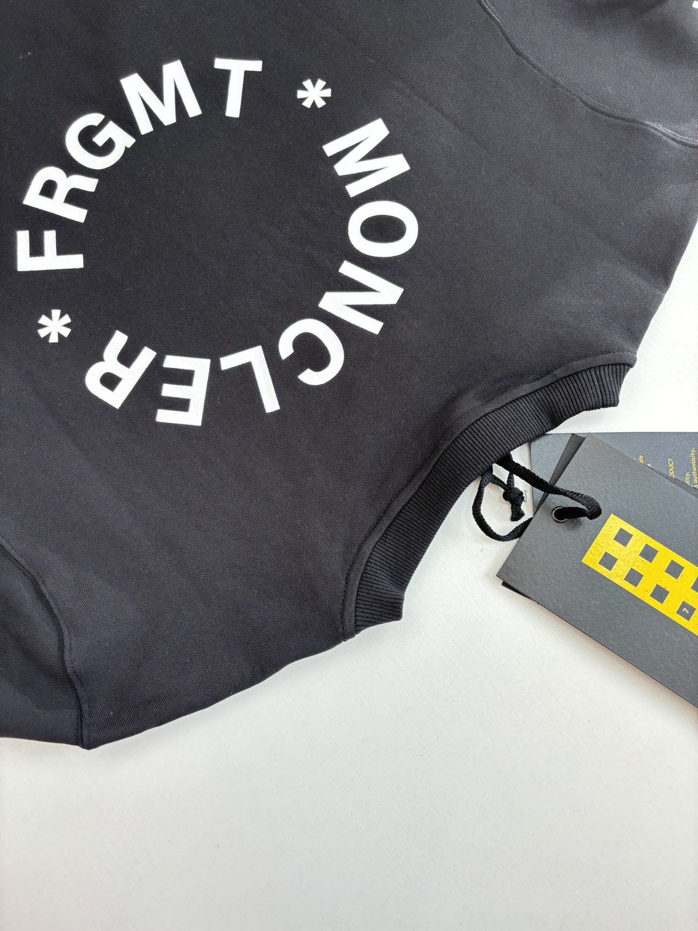 Moncler Unisex Sweatshirt Size S-XL