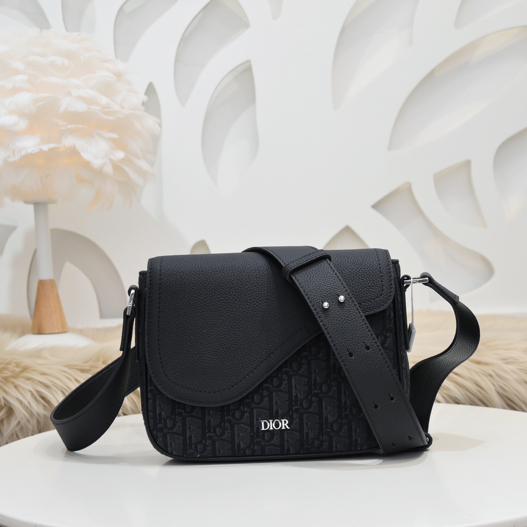 Dior Mens Shoulder Bags 23*18*6cm