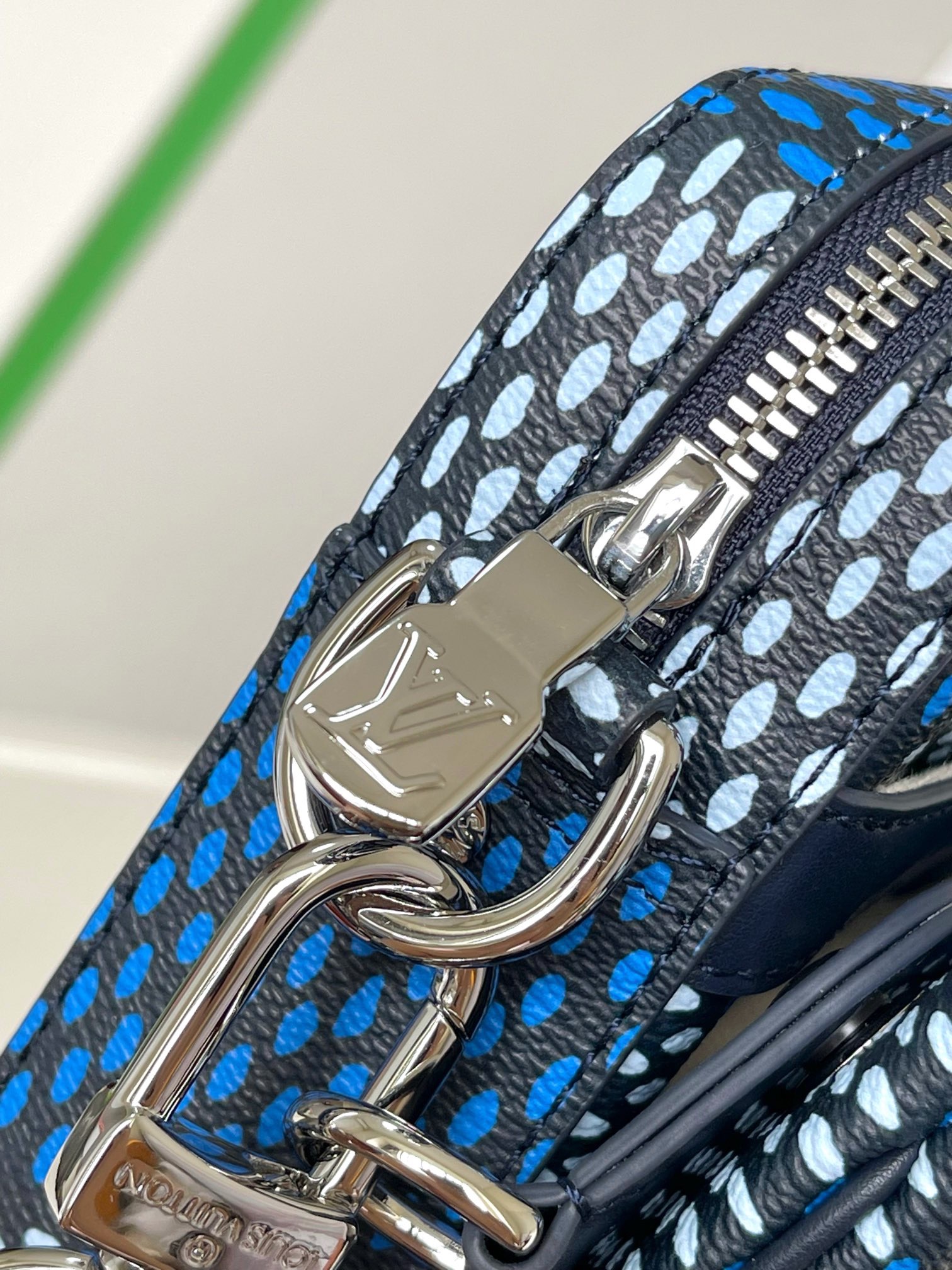 Louis Vuitton N40694 Trio Messenger Mens Shoulder Bags Size 25*18.5*7cm