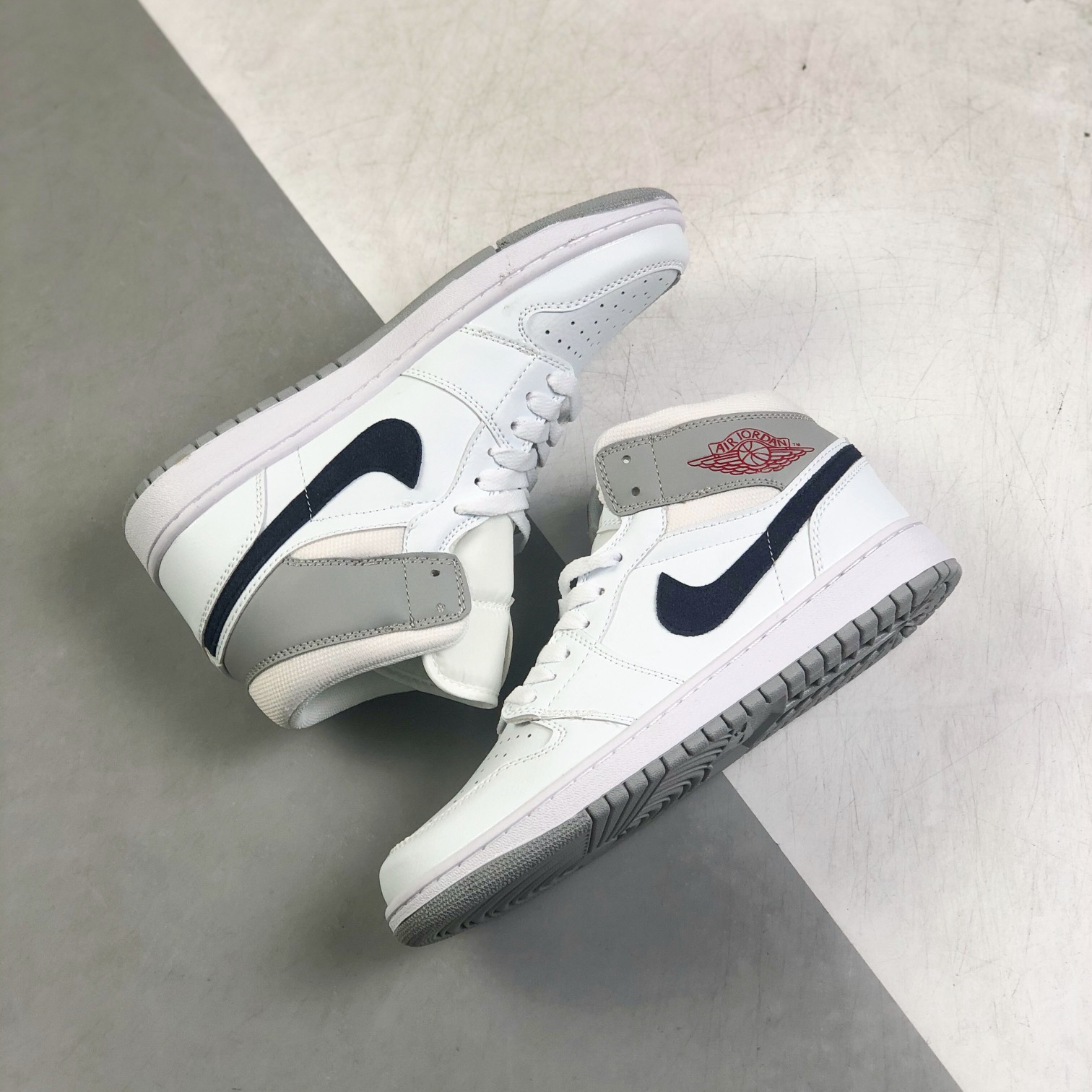 Nike Air Jordan 1 x OFF White Low Top Sneakers Shoes Gr. 36-46