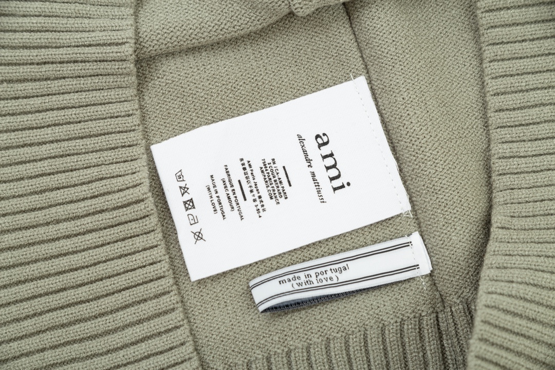 Ami Unisex Sweatshirt Size S-XL