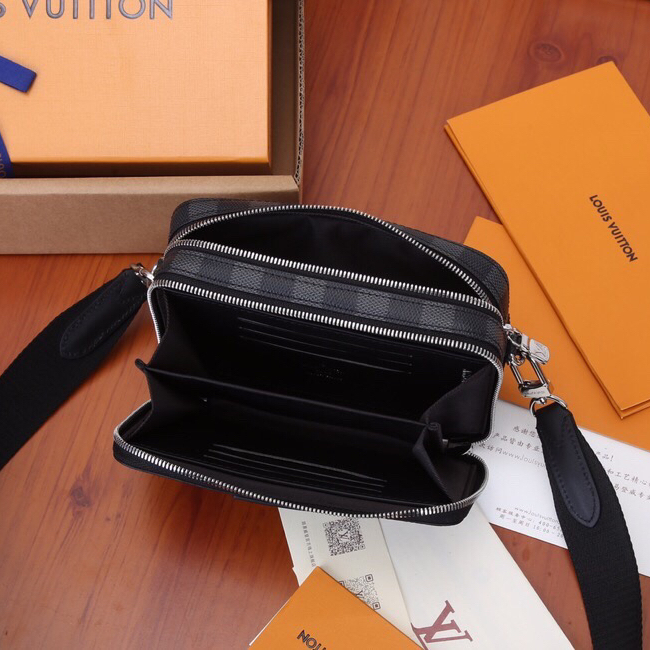 Louis Vuitton M60418 Mens Shoulder Bags 18.5*11*6.5cm