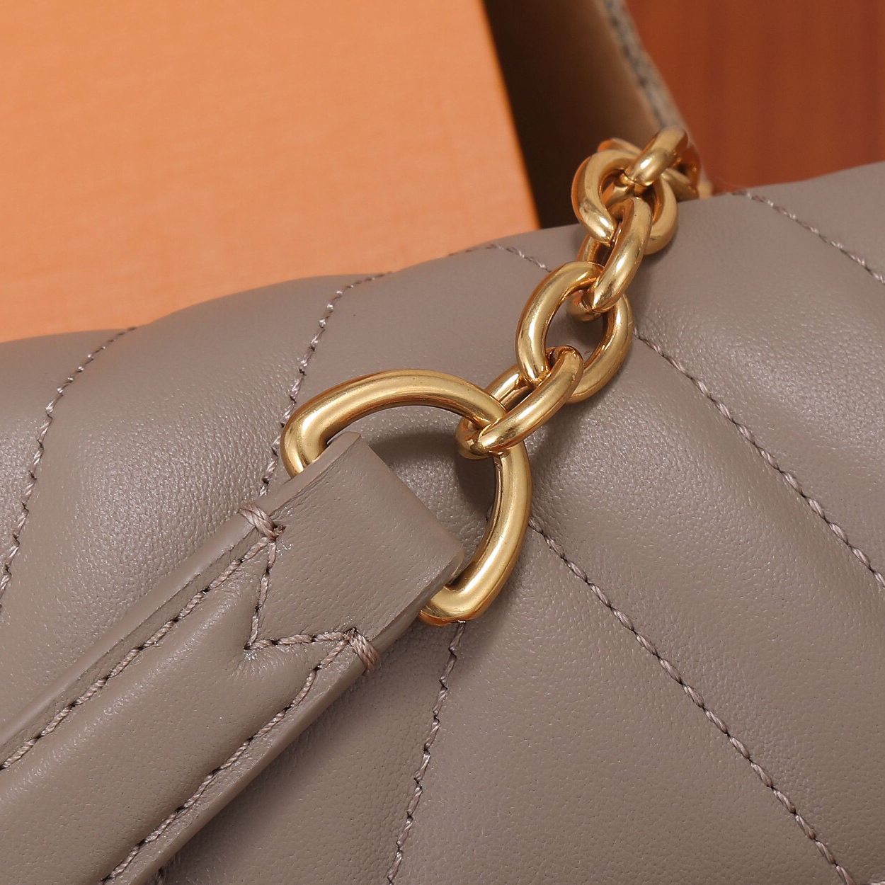 Louis Vuitton M20838 2022SS Women Shoulder Bags 21*12*9cm