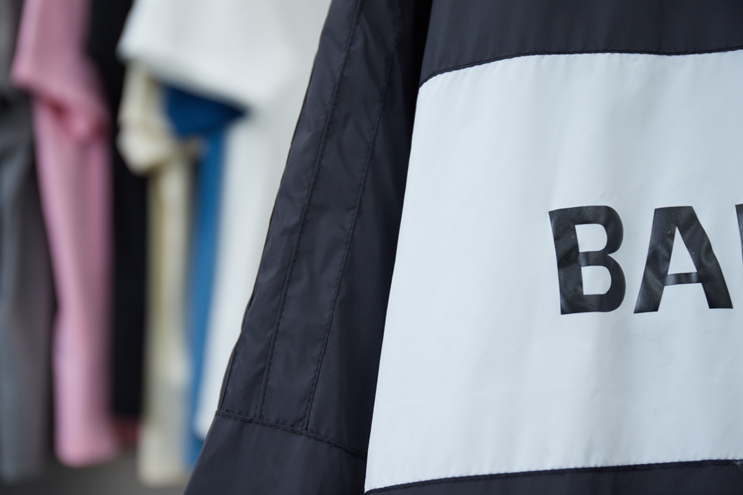 Balenciaga Waterproof jacket Size S-XL