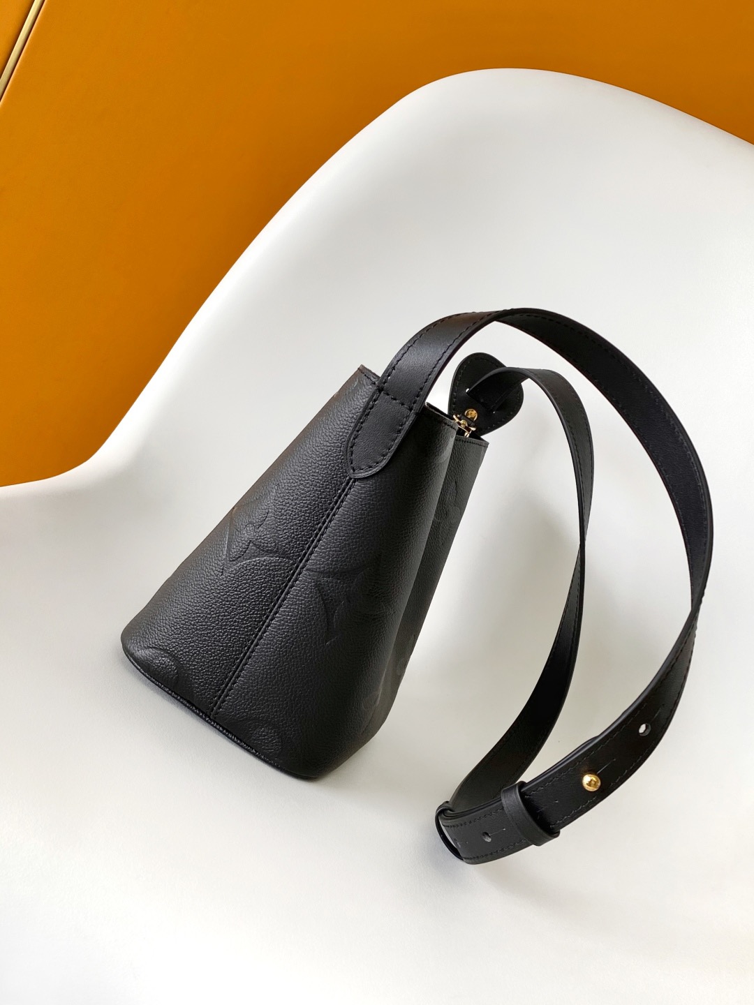 Louis Vuitton M13480 Women Shoulder Bags Size 16*18*12cm