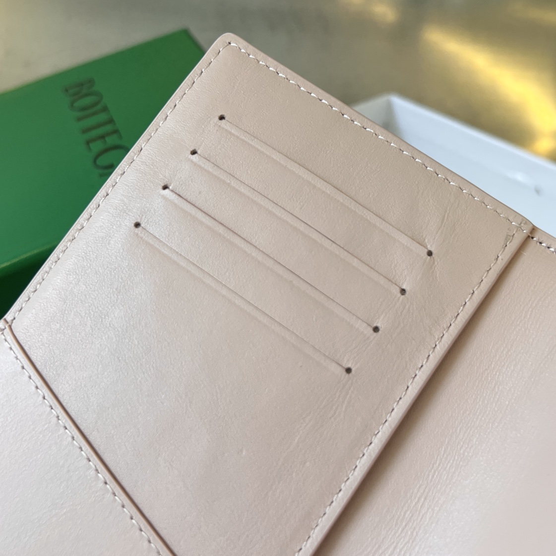 Bottega Veneta Card Holder Size 13*10cm