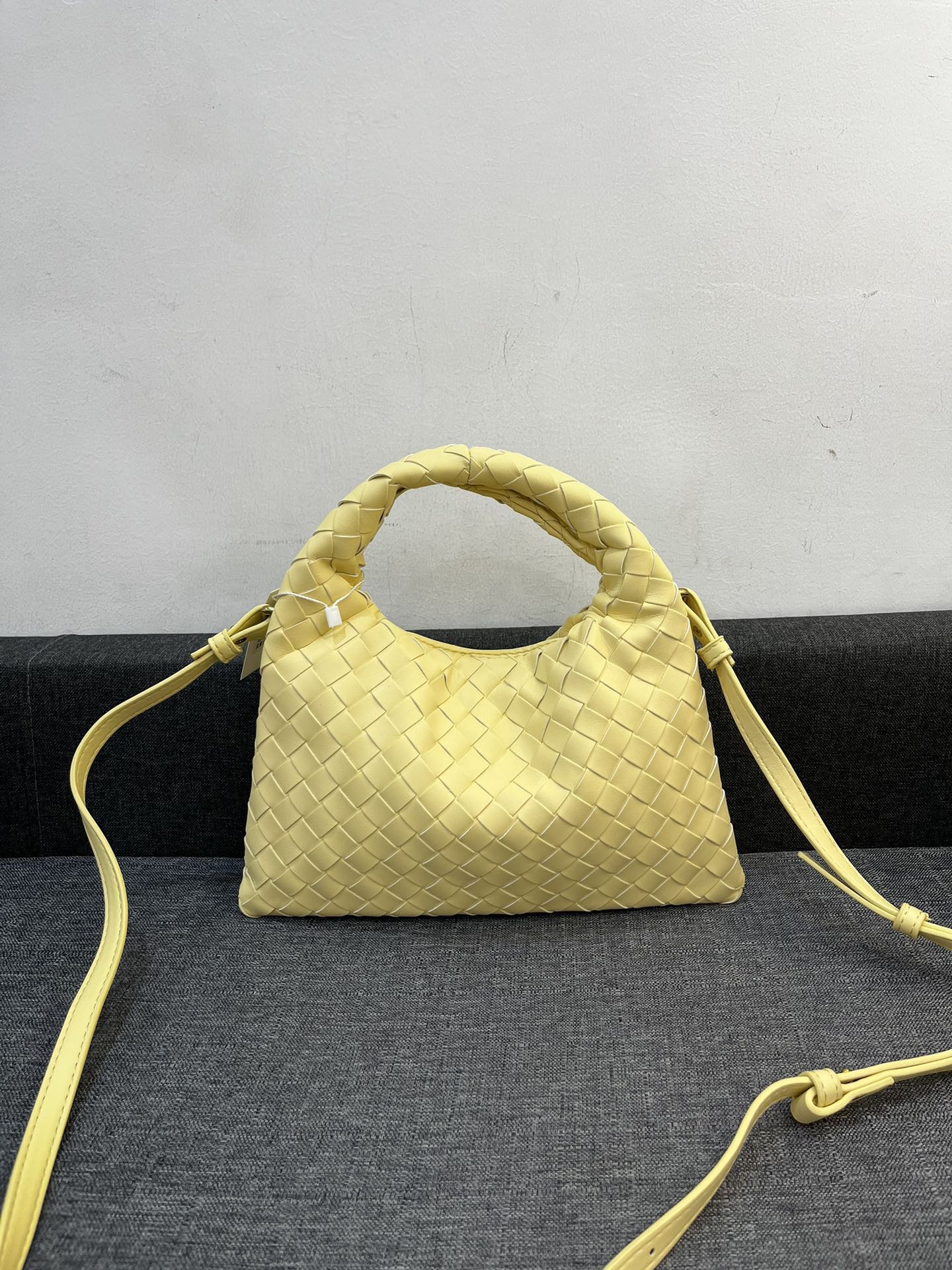 Bottega Veneta HO Women Shoulder Bags 28*17cm