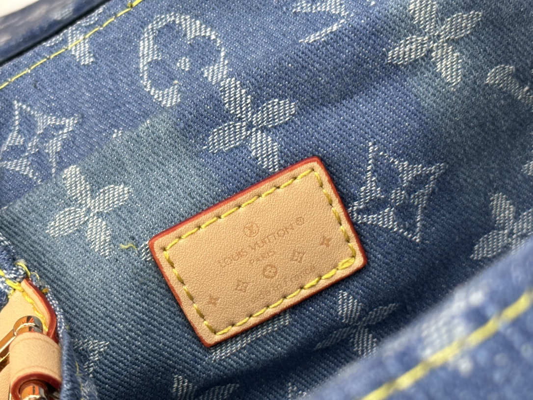 Louis Vuitton M45859 Favorite Denim Cowboy Women Shoulder Bags Size 24*14*9cm