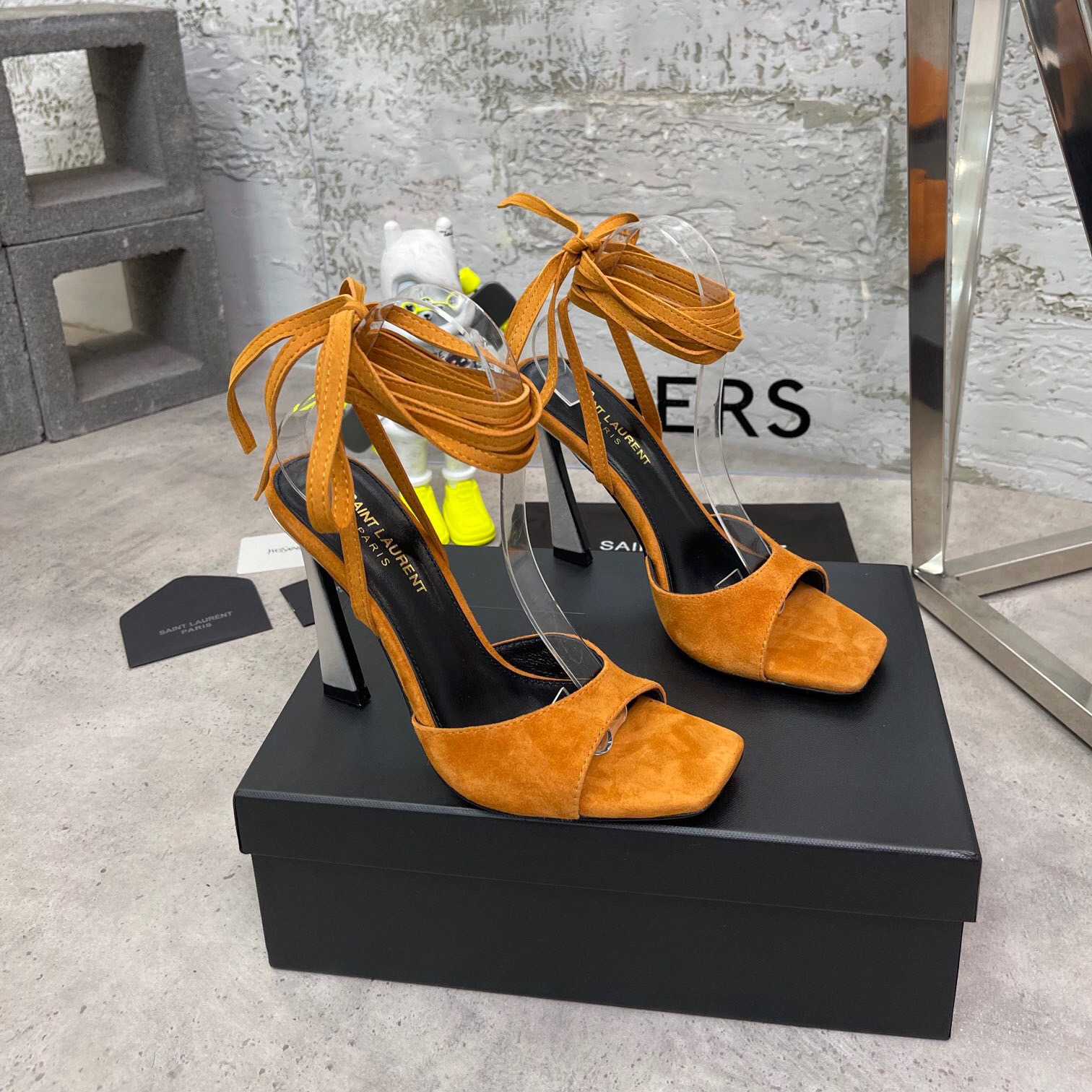 YSL Paz Pumps Size 35-41 2-Color