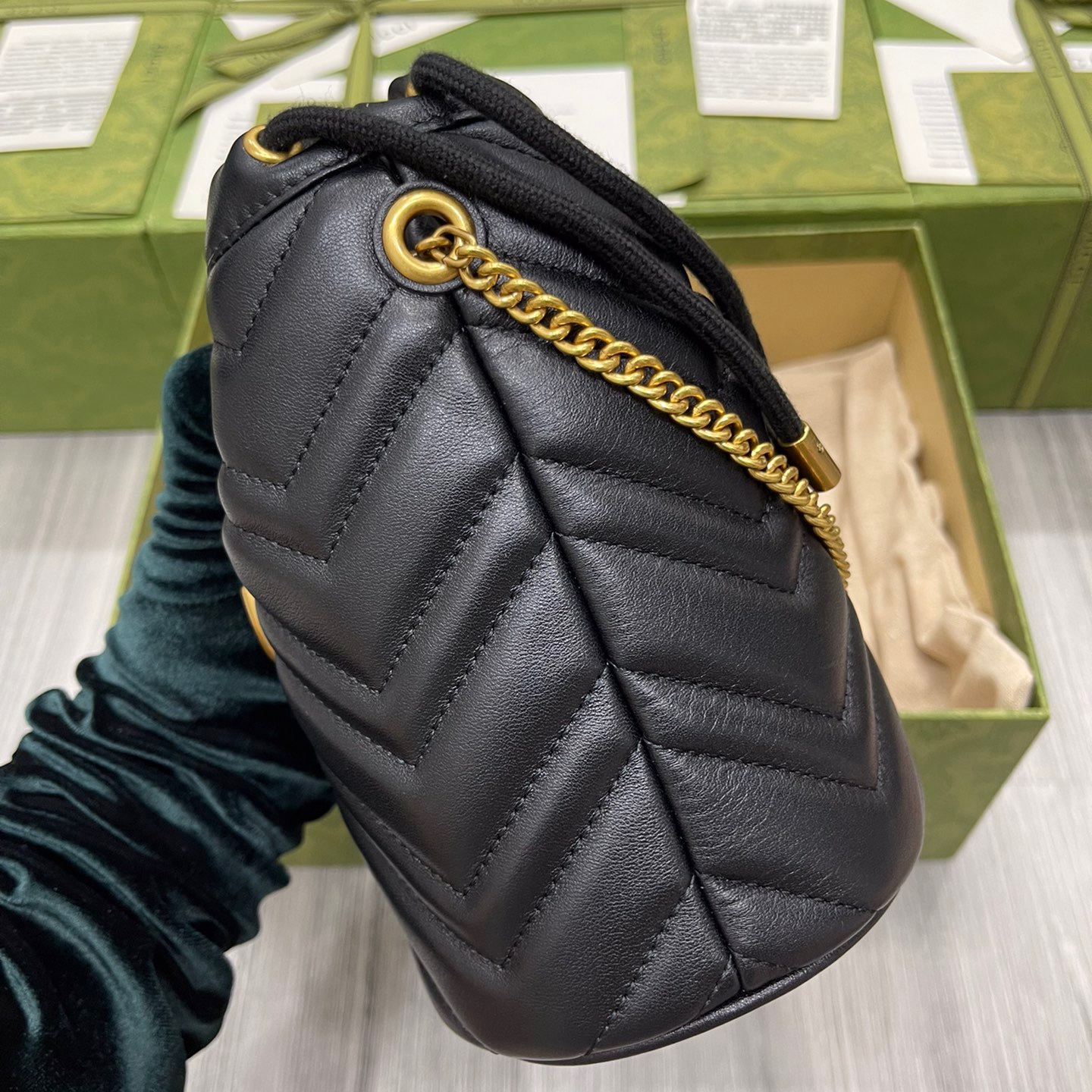 Gucci GG Marmont Bucket Women Shoulder Bags Size 17*13cm