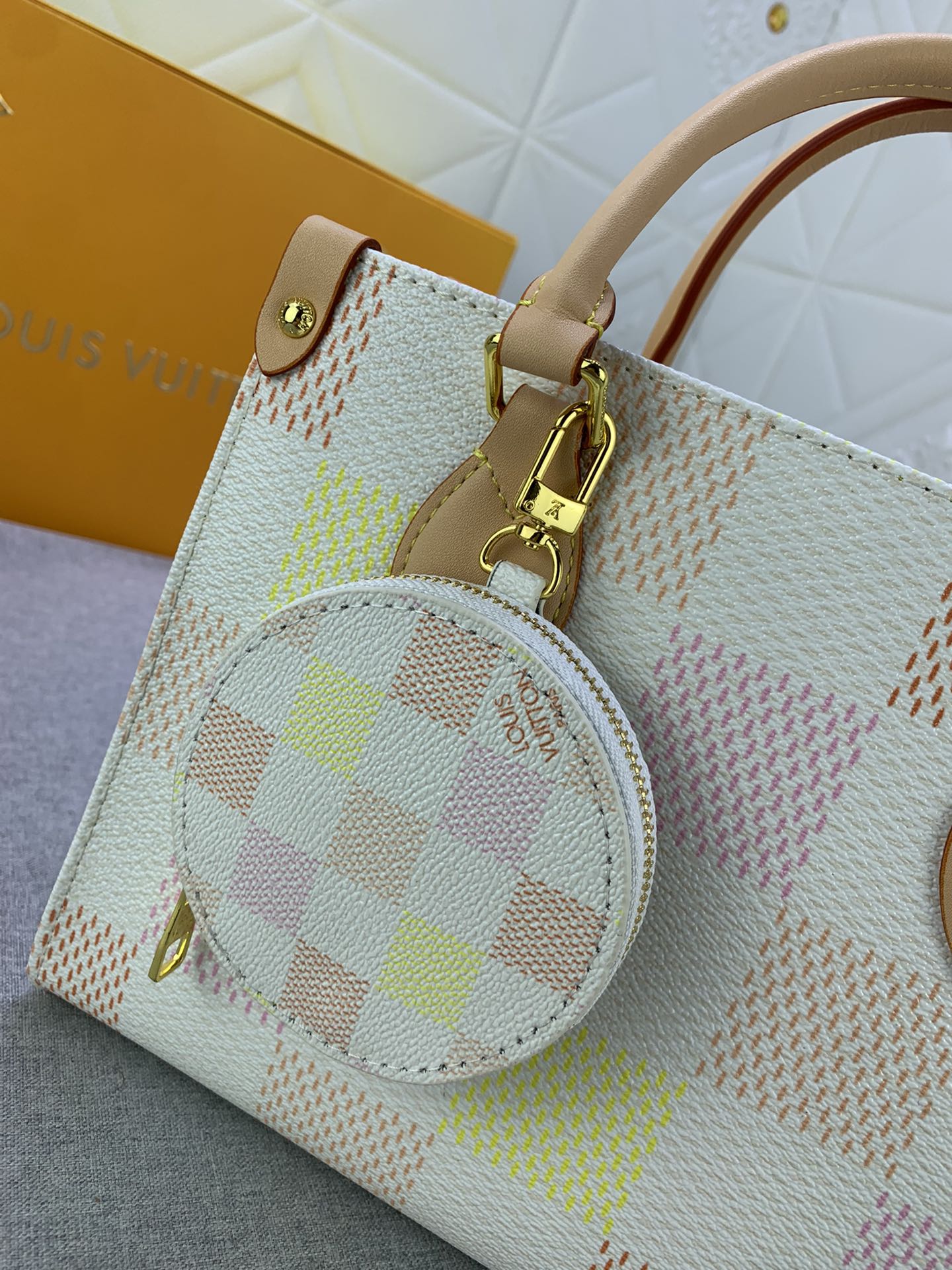 Louis Vuitton M46373 OnTheGo Women Shoulder Bags Size 25*19*11cm