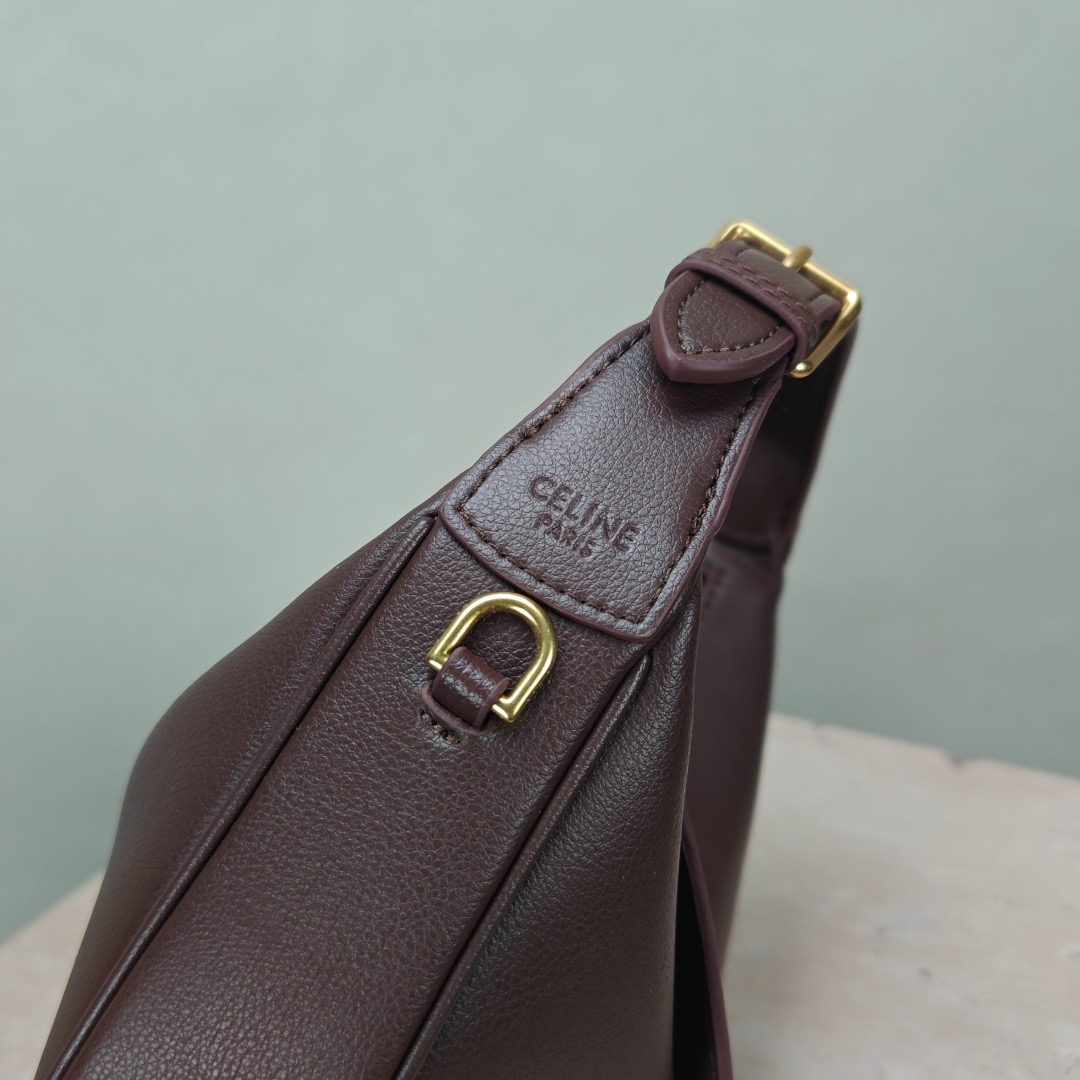 Celine 25ss Lulu Women Shoulder Bags Size 24*21*5cm